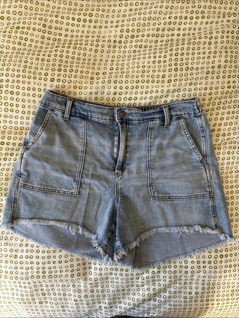 Aerie Light Wash Blue Denim Women’s High-Waist Frayed Hem Shorts
